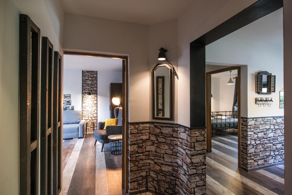 Rent In Căn hộ *